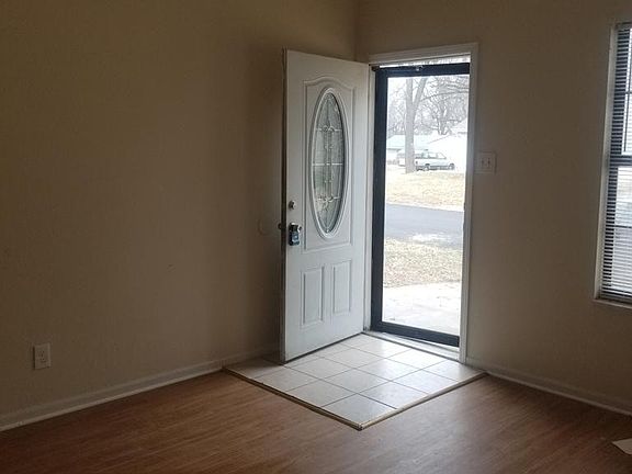 2nd image of 1118 Laredo Ave