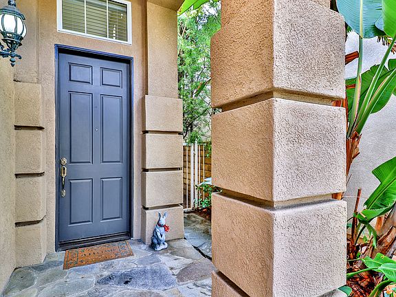 3rd image of 3122 Espana Ln