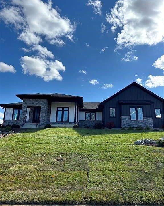 1st image of 2768 Scarborough Pl