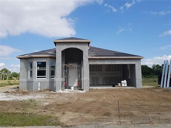 2nd image of 1352 Lincoln Ct