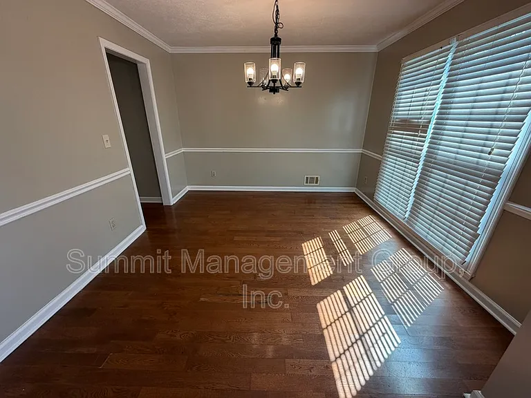 1611 Ellington Rd SE — Photo 6