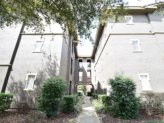 2nd image of 102 Vista Verdi 224 Cir