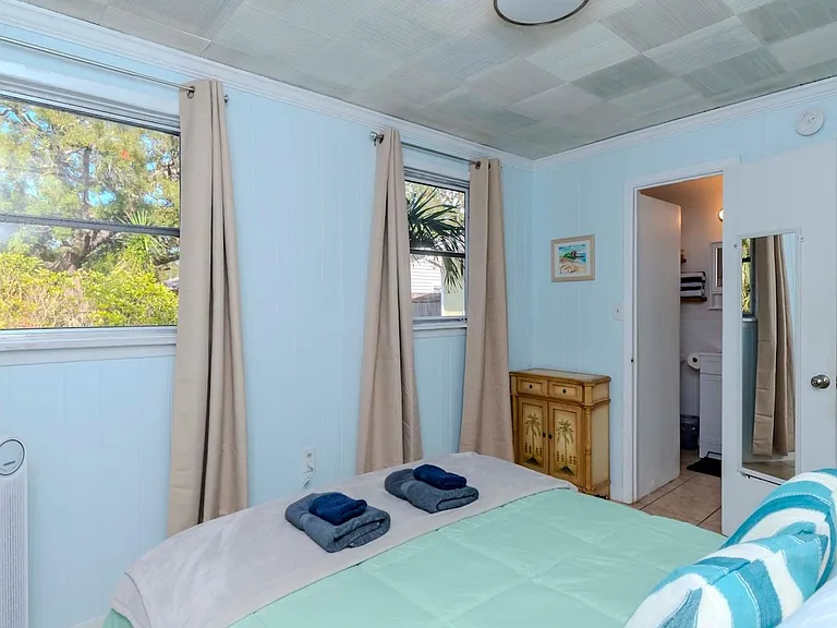 675 Clearwater Largo Rd S — Photo 38