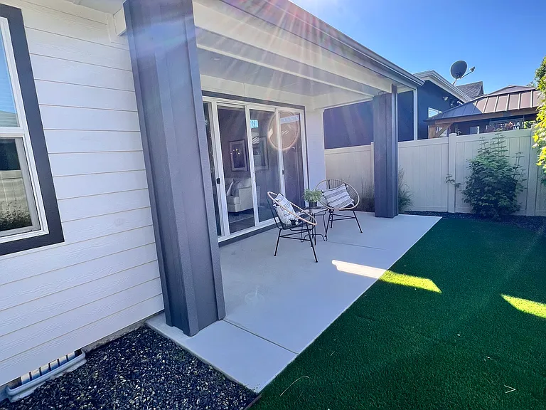 E Knobcone Dr — Photo 16