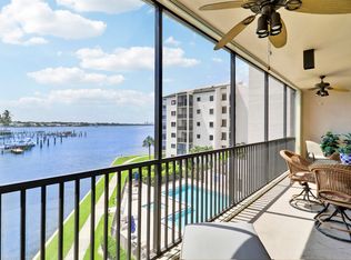 11370 Twelve Oaks Way, North Palm Beach, FL 33408