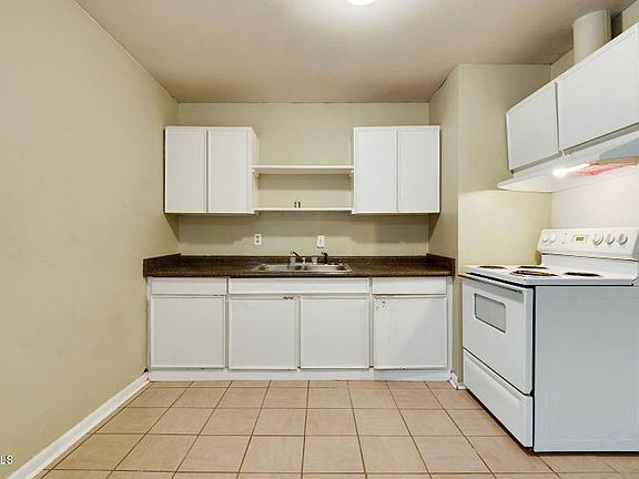 4th image of 360 Park Dr