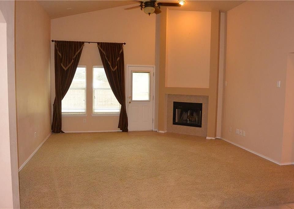 1st image of 1932 Grand Fir Dr