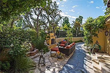 2nd image of 4527 Park Allegra