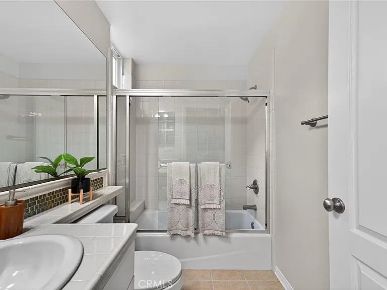 20800 Campania Ln — Photo 63