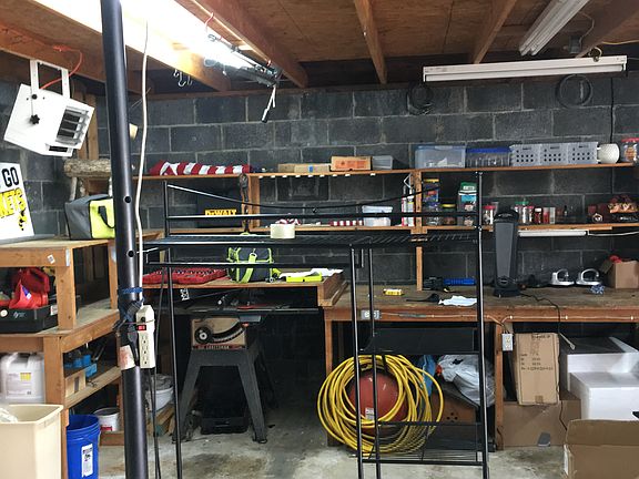 3rd image of 2817 W Cumberland Ave