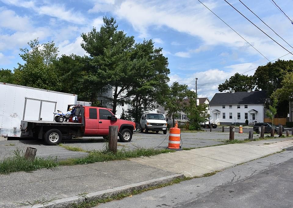 2nd image of County Rd