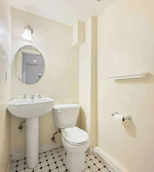109 W 10th St #1 — Photo 26