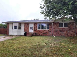 1102 Rose Ter, Perry, OK 73077