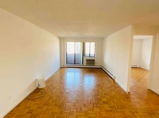65-84 Austin St #R, Rego Park, NY 11374