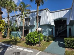 950 S Kanner Hwy APT B4, Stuart, FL 34994