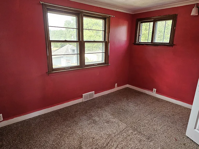 3358 Upton Ave N — Photo 11