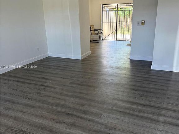 5th image of 10110 SW 22nd Ter