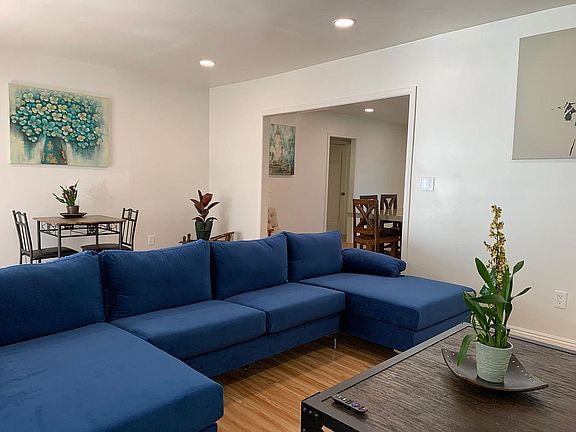 2nd image of 540 N Harvard Blvd