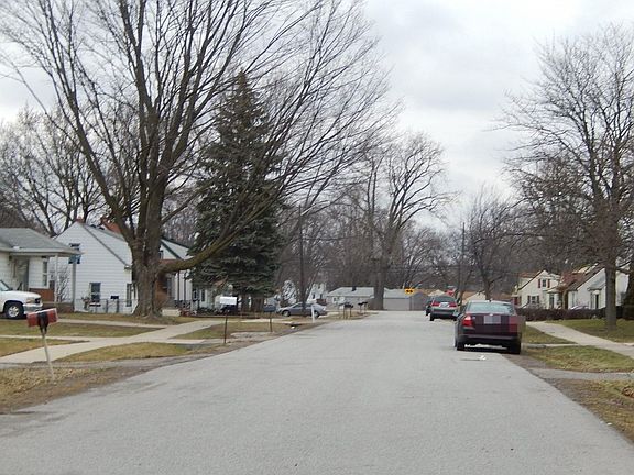 5th image of 11739 Berwyn