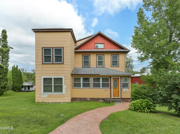 202 S Main St, Lanesborough, MA 01237