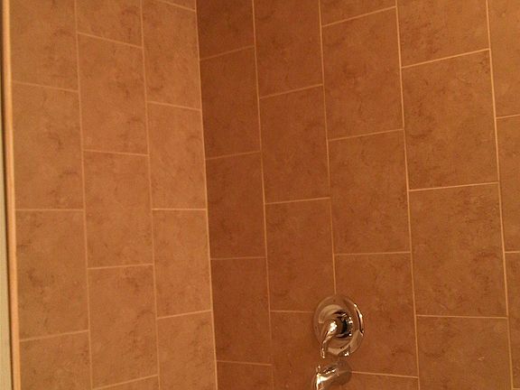 4th image of 627 Ironwood Dr