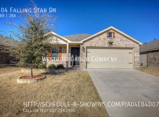 404 Falling Star Dr, Haslet, TX 76052