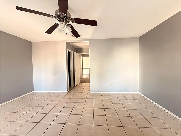 11618 Agua Dulce Creek Dr #B — Photo 9