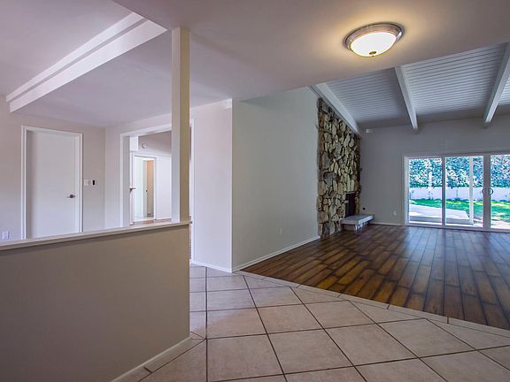 4th image of 4440 Nogales Dr