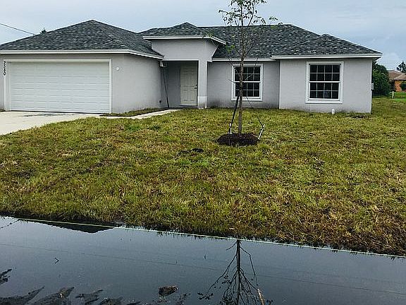 4th image of 2580 SE Grand Dr