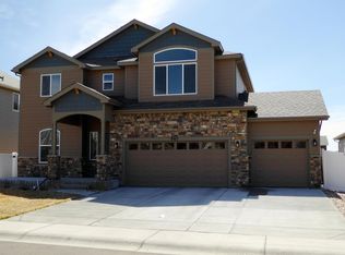 862 Shirttail Peak Dr, Windsor, CO 80550