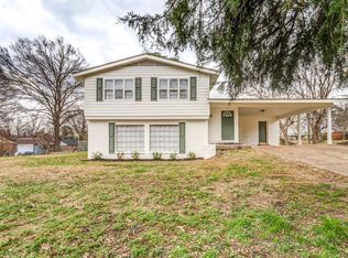 3240 Debby St, Memphis, TN 38127