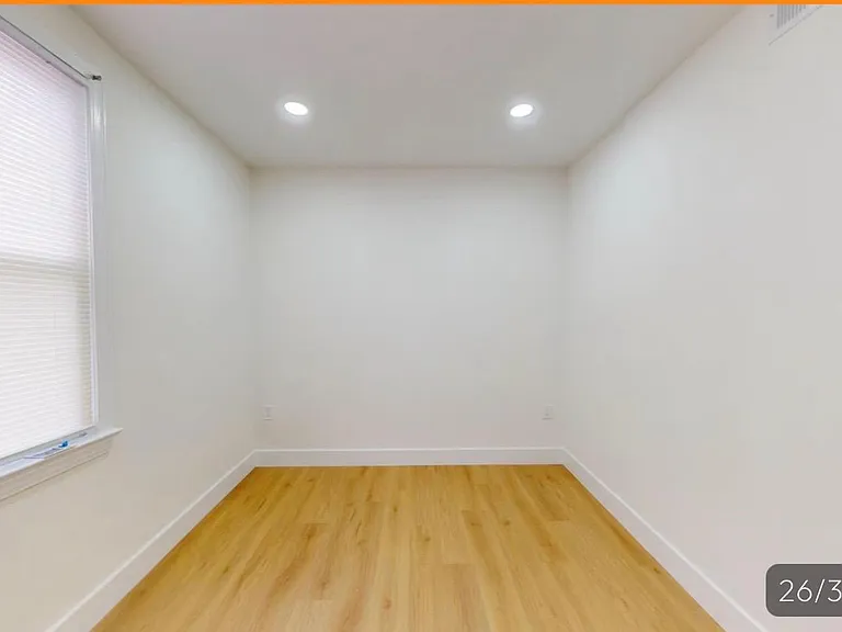 1500 Oates St NE #3 — Photo 2