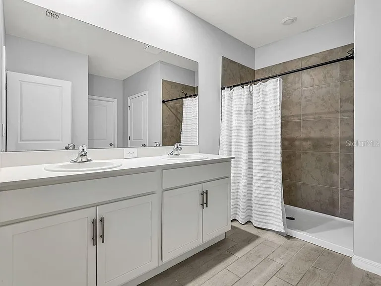 1048 Adalia Ter — Photo 28