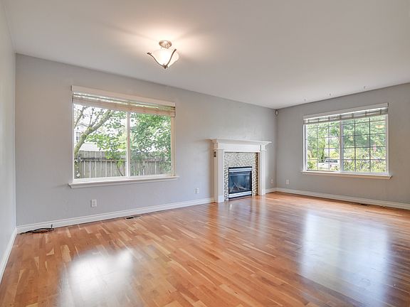 5th image of 16920 Tulip Ln