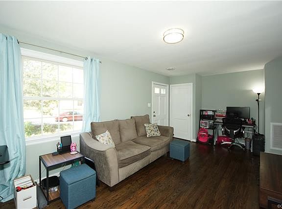 2nd image of 1807 Skipwith Rd