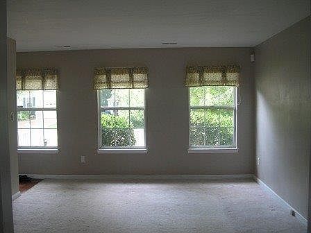 3rd image of 105 Saddle Dr