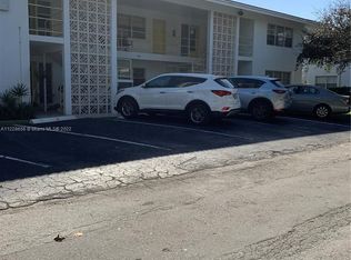 3212 Colony Club Rd APT 4, Pompano Beach, FL 33062