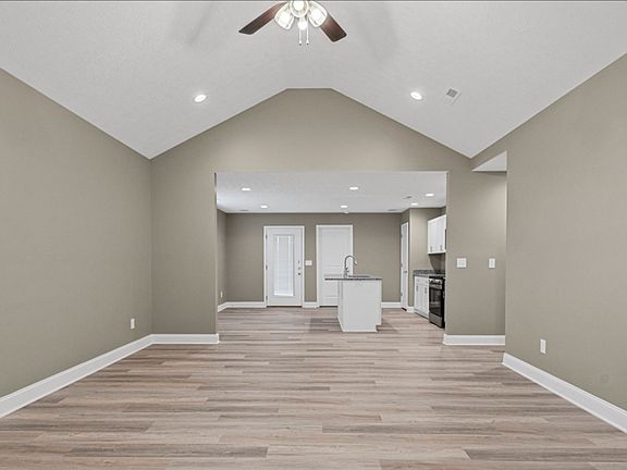 4th image of 1346 Rhythm Ln