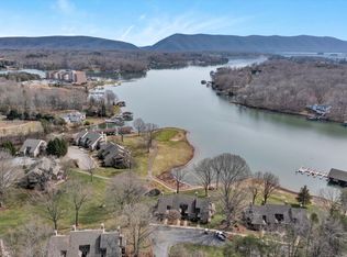 222 Monoacan Trl, Huddleston, VA