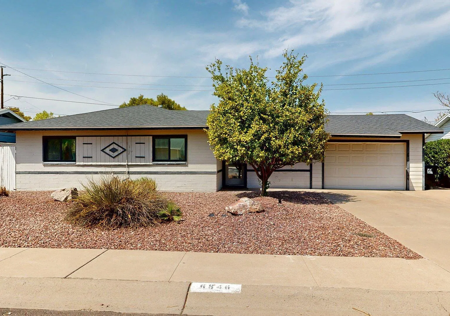 4 bed, 2.0 bath, $4,700 — Photo 2
