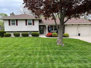 7227 N Woodland Ave, Gladstone, MO 64118