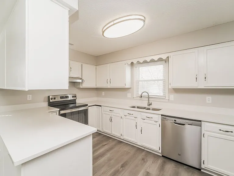 8245 Charles Crawford Dr — Photo 9
