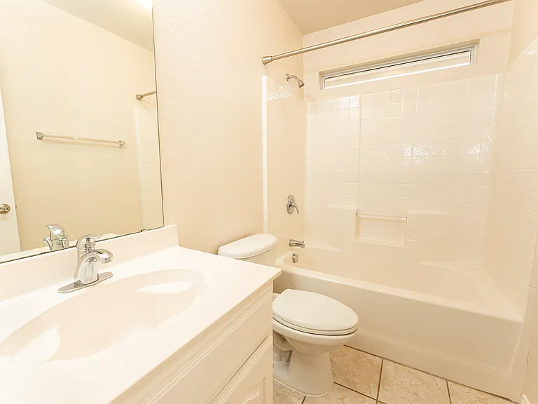 1417 Lowes Farm Pkwy — Photo 17