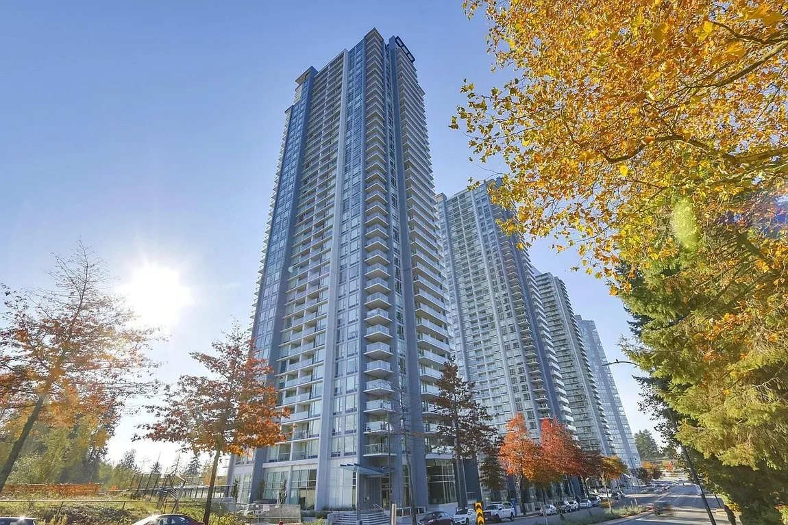 13750 100 Avenue Surrey — Photo 1