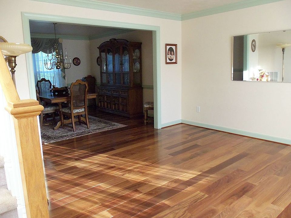 2nd image of 812 Satinwood Ct