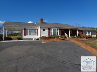 367 S Hazelwood Dr, Stuart, VA 24171