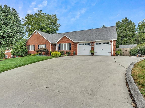 2nd image of 3998 Horsepen Mountain Dr