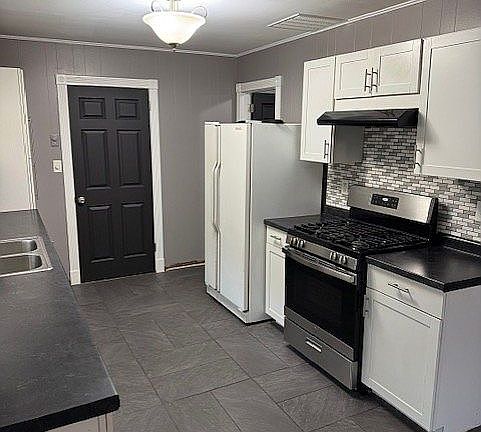 4th image of 19140 Sundale Dr