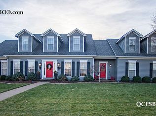 2267 Saint Andrews Cir, Bettendorf, IA