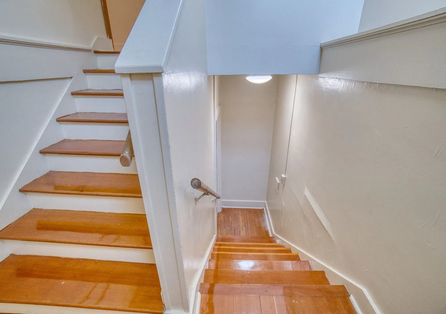 117 Concord Apt 3 - Available 8/1/27 - Unique Third Floor Apartment — Photo 4